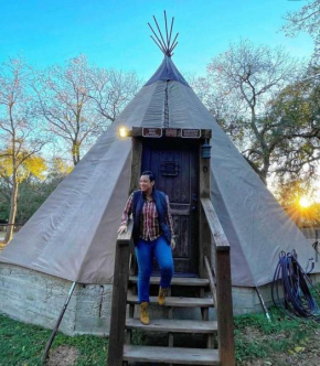 Waterfront Teepee 0 - Bird Sings